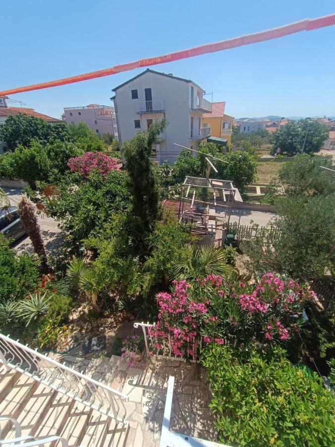 Tribunj Apartmani Exteriör bild