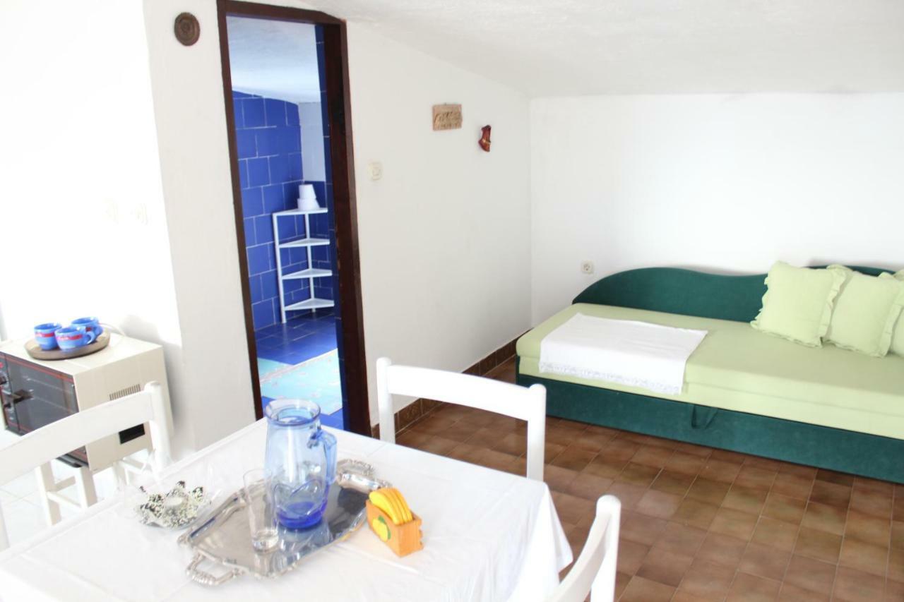 Tribunj Apartmani Exteriör bild