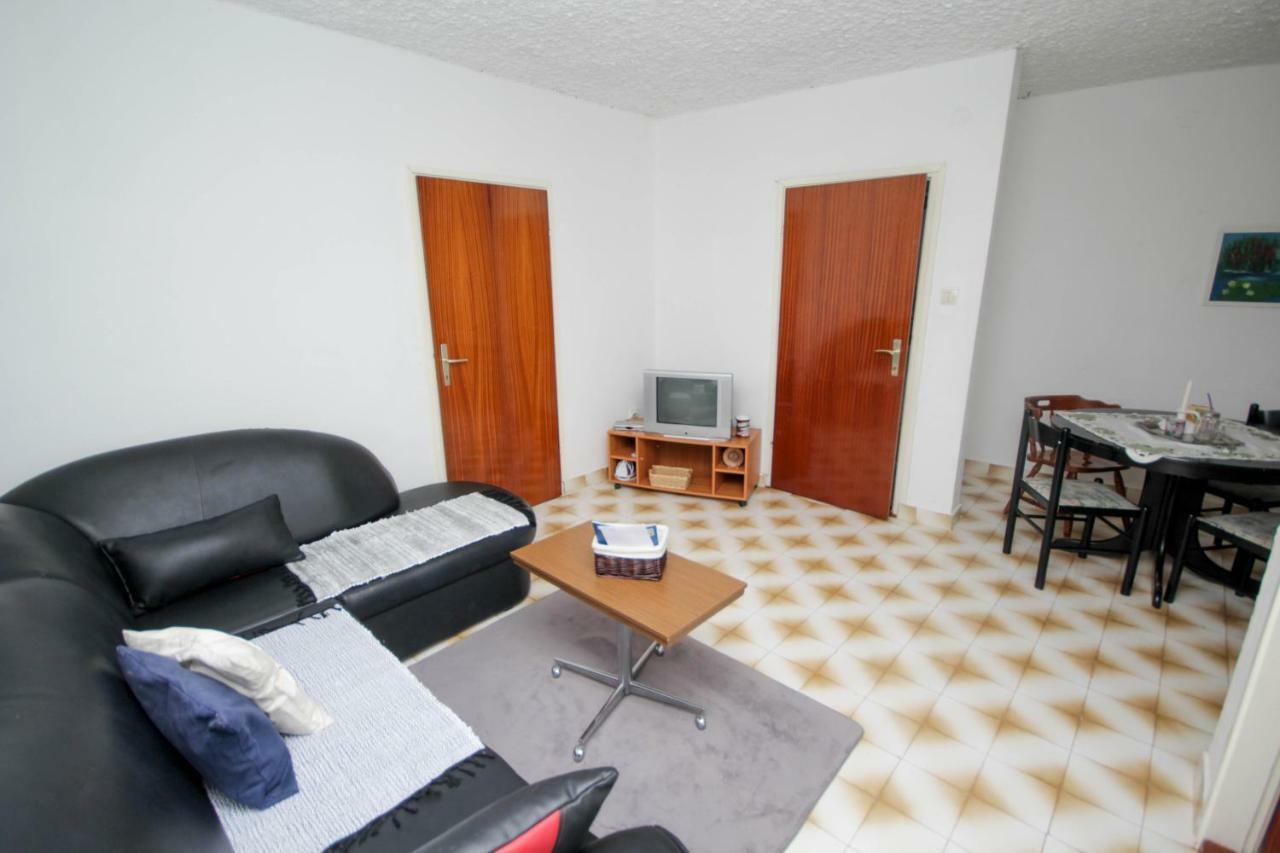 Tribunj Apartmani Exteriör bild